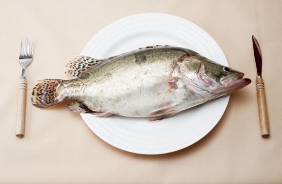 男子生食腌制食物致胆道感染七条虫，预防与应对指南