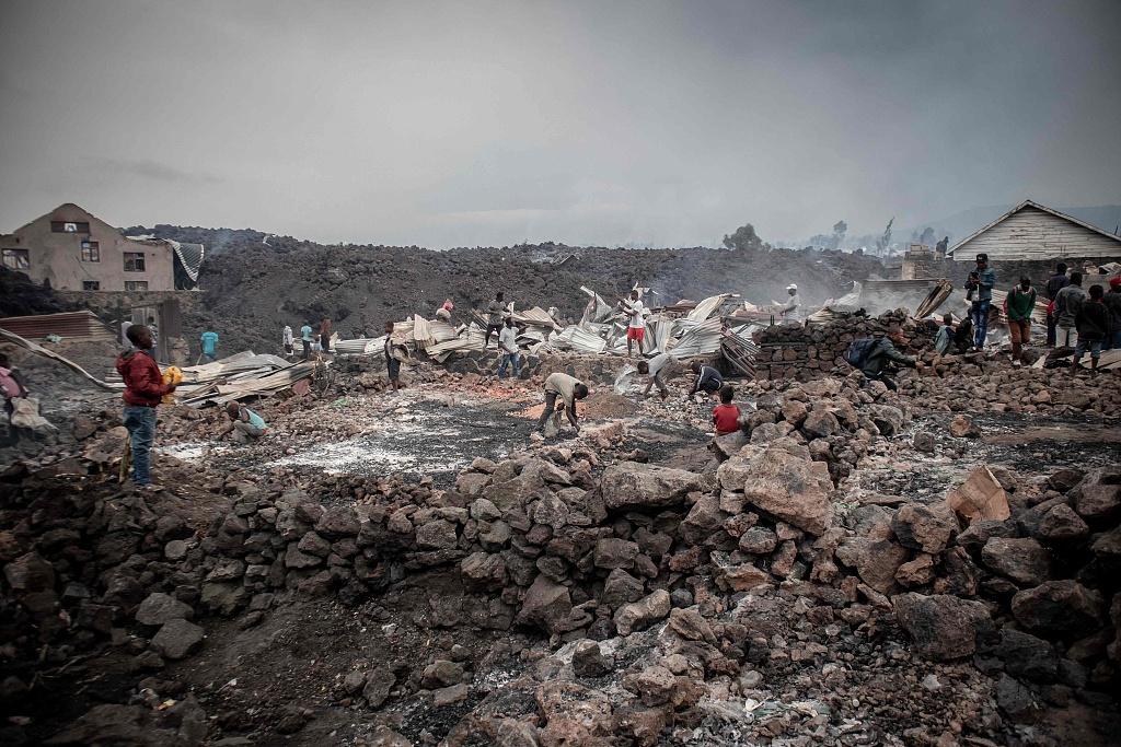 刚果（金）东部火山喷发实录，震撼瞬间一览！